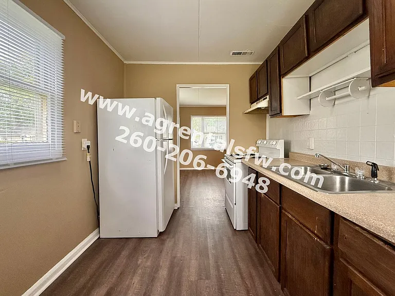 4920 Oliver St — Photo 5