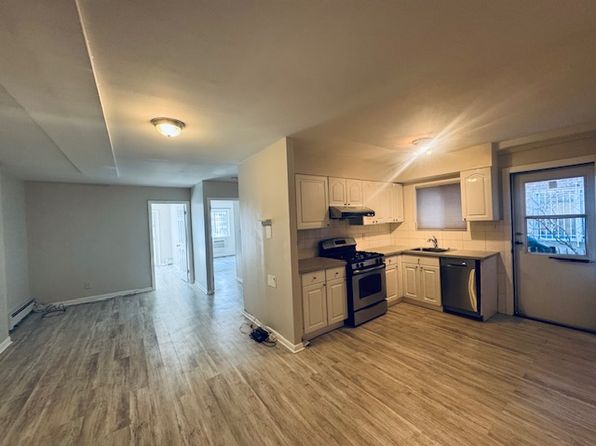 3716 Blackstone Ave #1