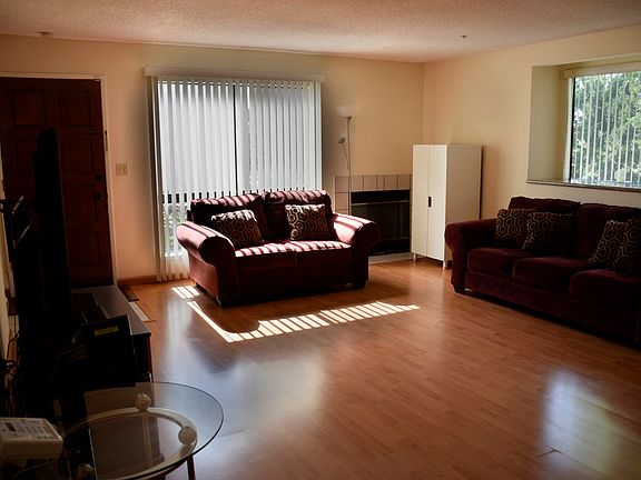 3rd image of 310 Palmetto Dr APT A