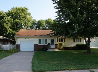 840 E Phoenix Ave, Grand Island, NE 68801