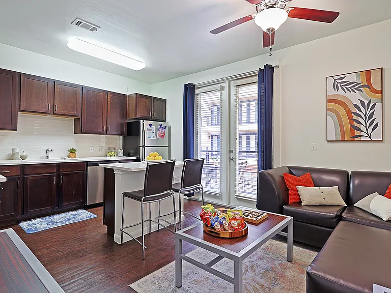 Grandmarc Austin - Student Housing — Photo 6