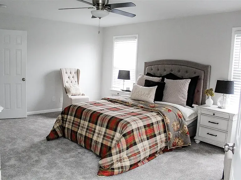3863 Bedford Pointe Dr — Photo 12