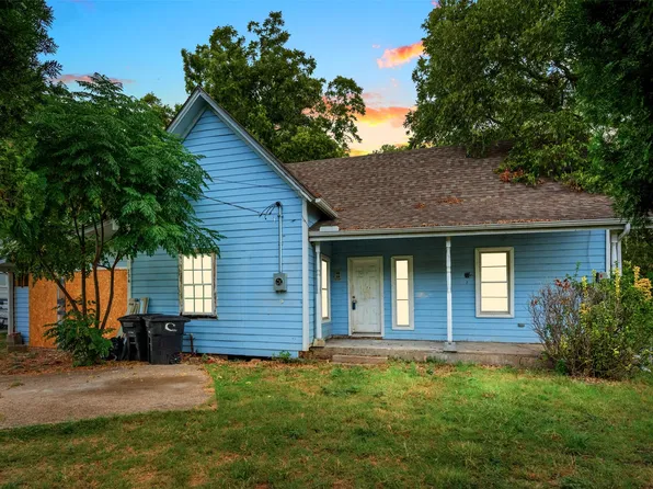 734 N Robinson St, Cleburne, TX 76031