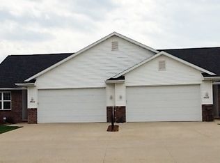 5543 Brookview Dr, Appleton, WI 54913