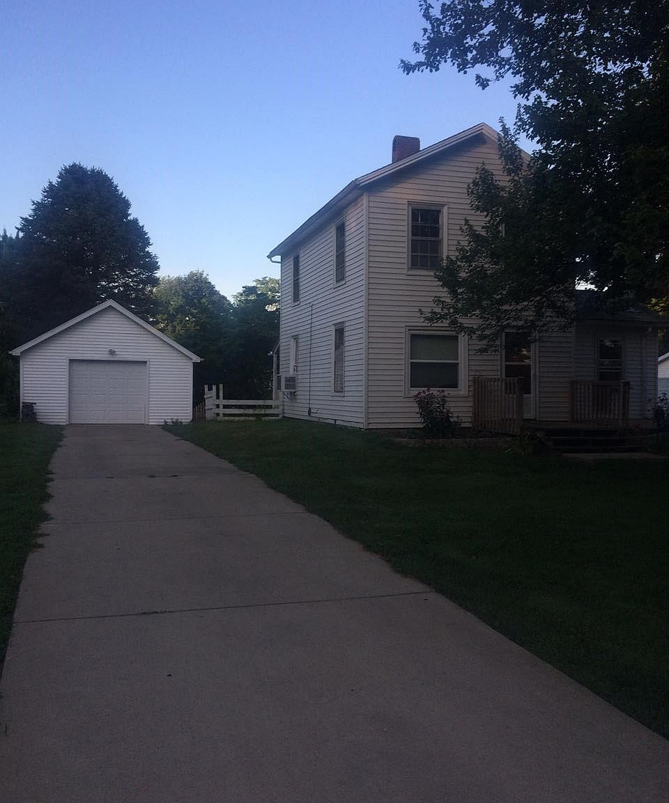 1100 3rd St, Lacon, IL 61540 Zillow