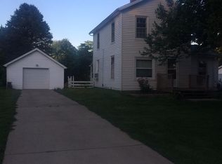 1100 3rd St, Lacon, IL 61540