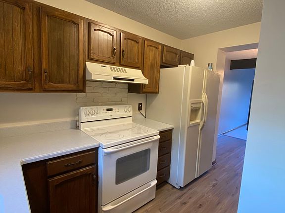 2nd image of 2343 Wildwood Pl
