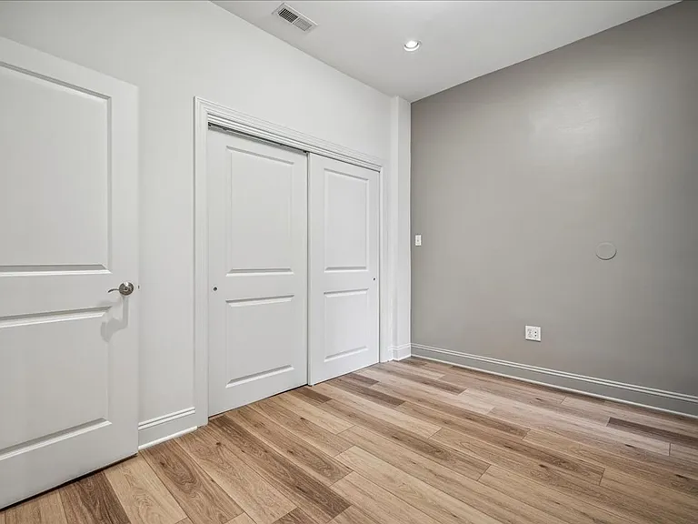 1317 Harvard St NW #1 — Photo 17