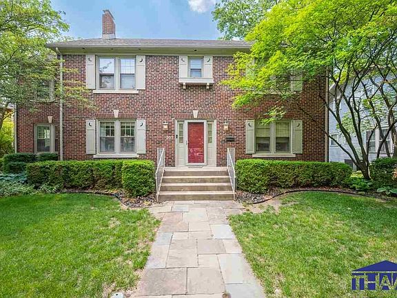 2nd image of 207 Barton Ave