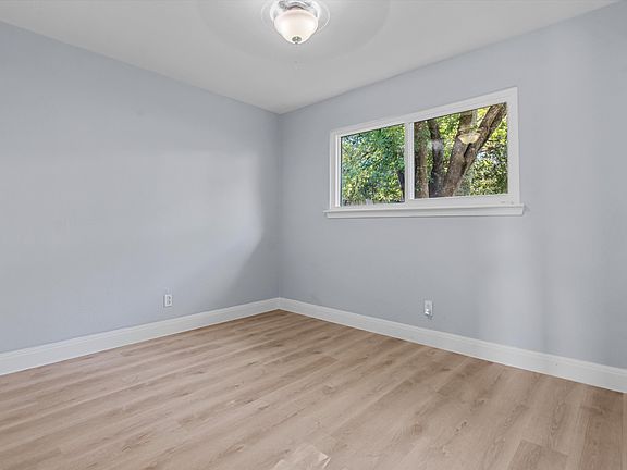 4th image of 6302 Arnold Dr Unit B