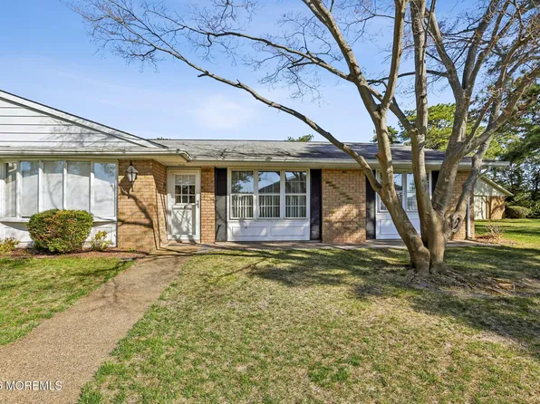 14B Cambridge Circle, Manchester, NJ 08759