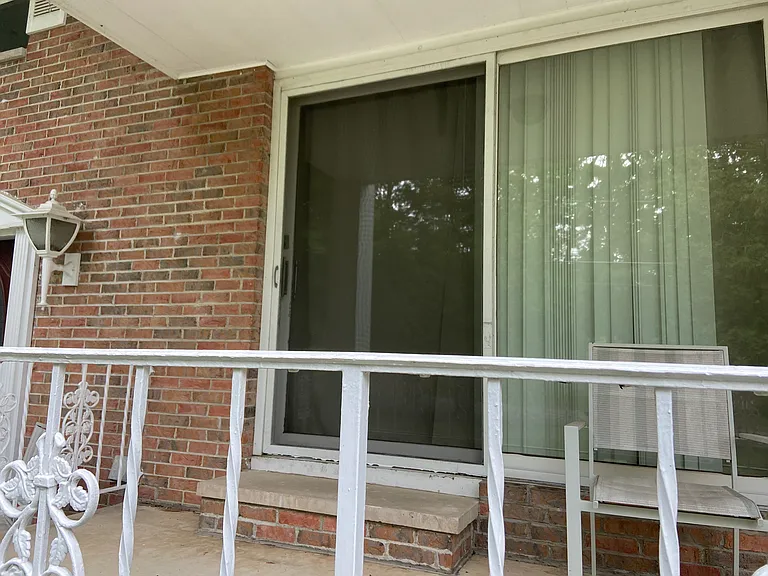433 Genesee St #1 — Photo 16