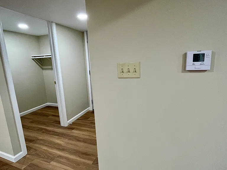 206 W Canedy St #F — Photo 2