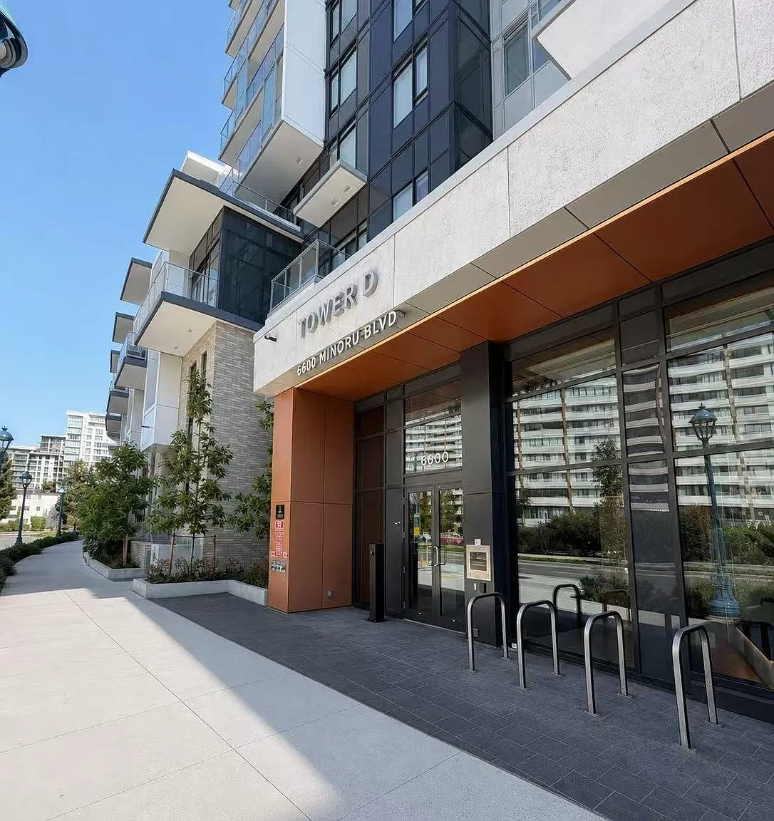 1 bed, 374 sqft, $2,100 — Photo 1