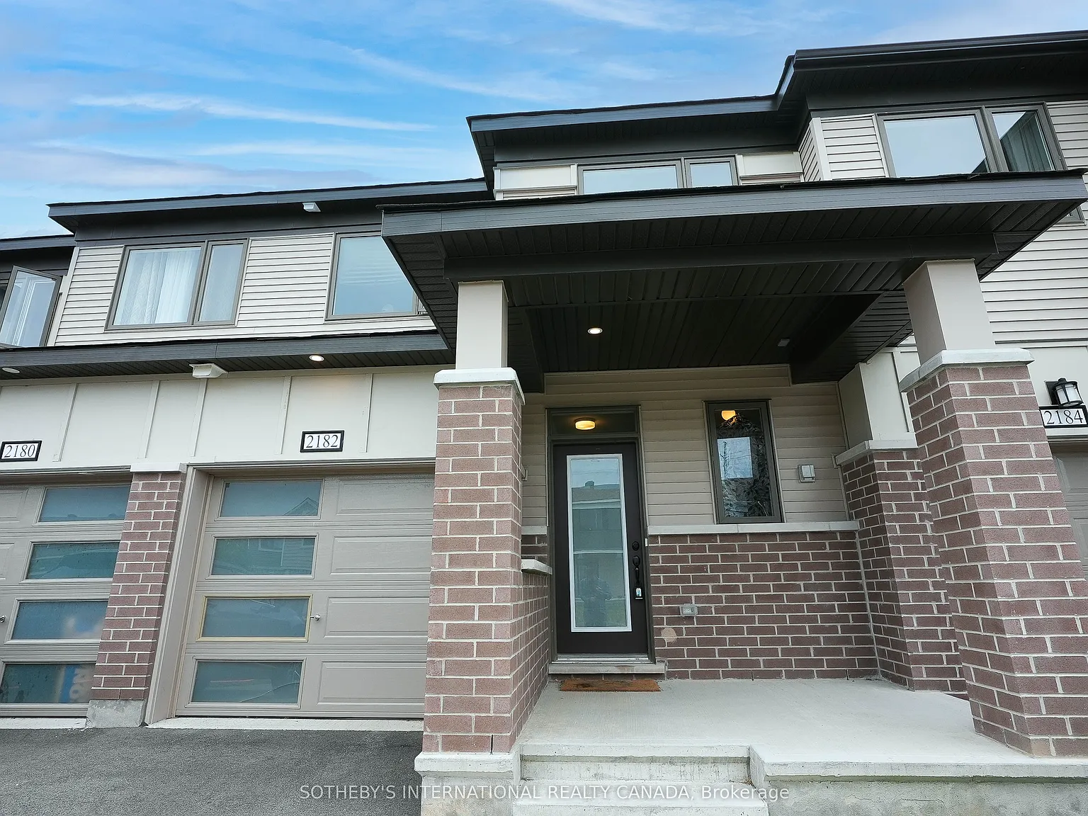 3 bed, $2,900 — Photo 1