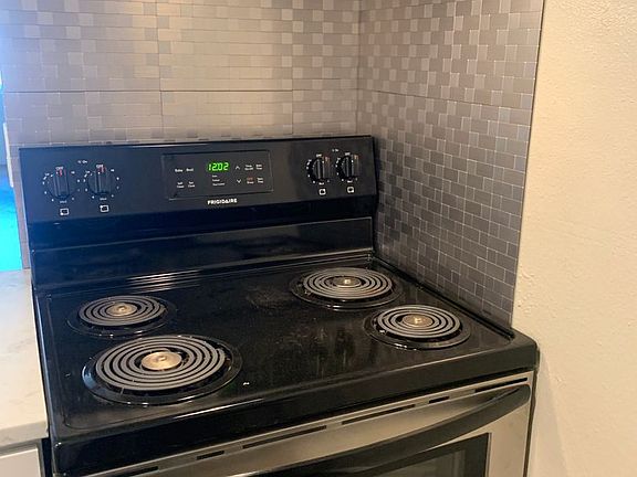 4th image of 572 17th St SE #10390007