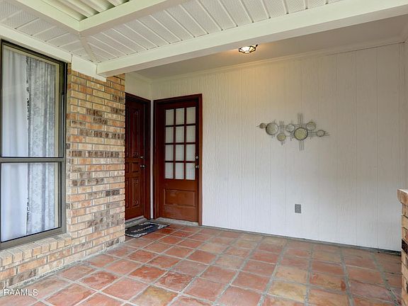 3rd image of 217 Shekel Dr