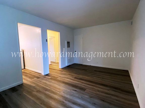 5th image of 1914 Cloverfield Blvd #1924-01