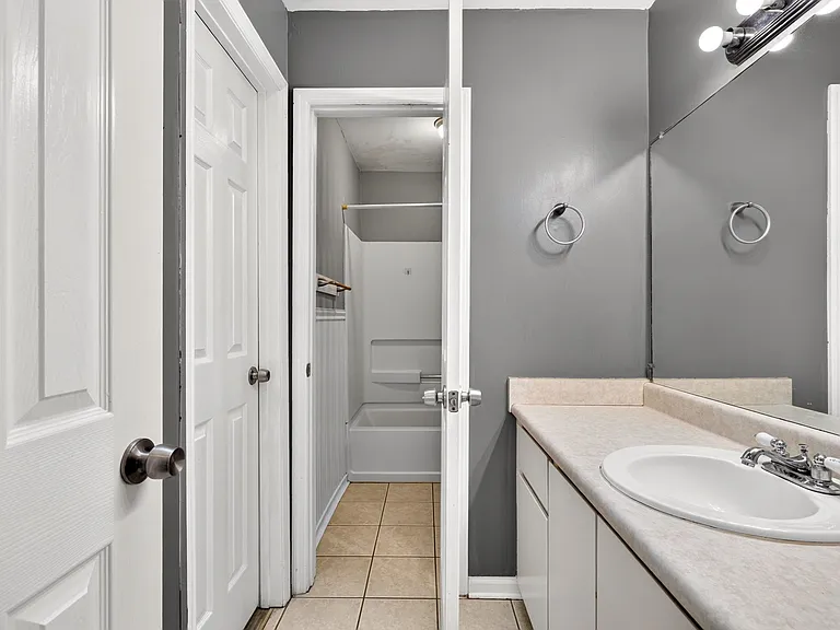 12 Belfair Dr — Photo 12
