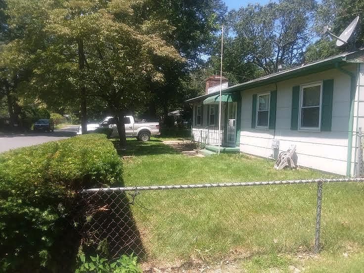 2nd image of 268 Phillips Ave