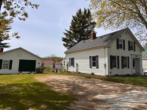 11 Church Street, Winterport, ME 04496