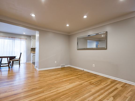 4th image of 22333 Socia St