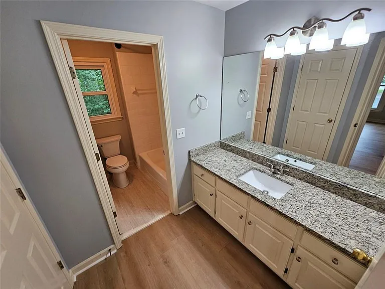430 Eastbourne Way — Photo 25