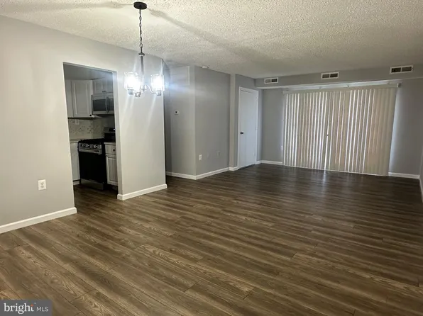 3801 Swann Rd APT 202, Suitland, MD 20746
