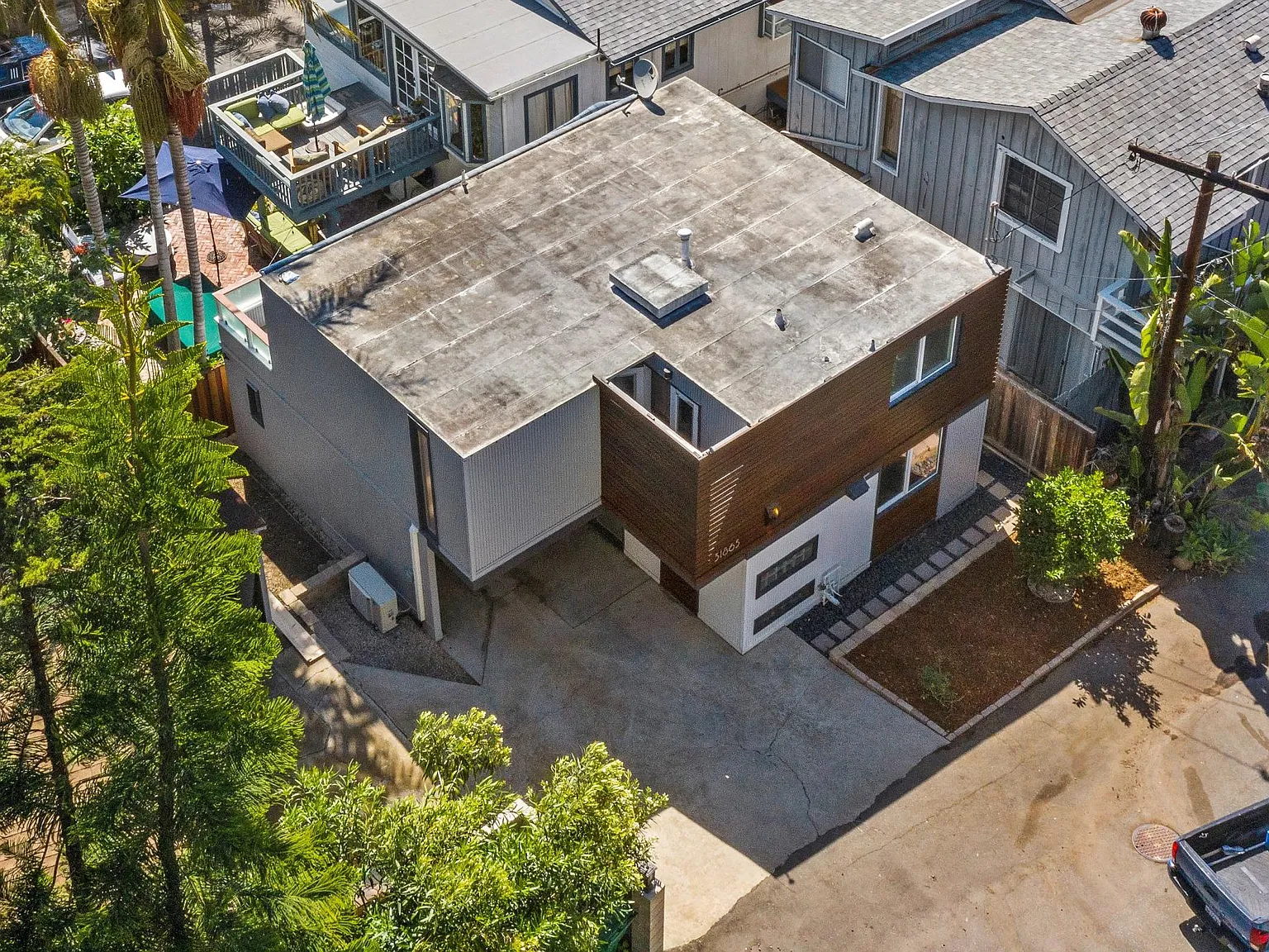 2 bed, 1300 sqft, $5,900 — Photo 3