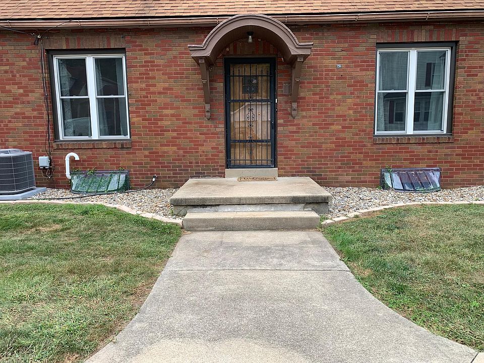 Lower level unit is available. First floor living.
