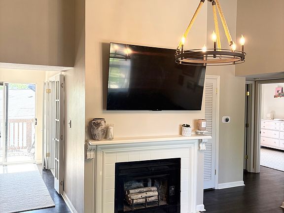 3rd image of 9142 N Swan Cir