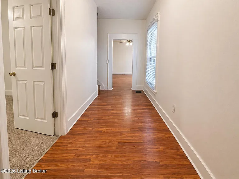 228 E Burnett Ave — Photo 5
