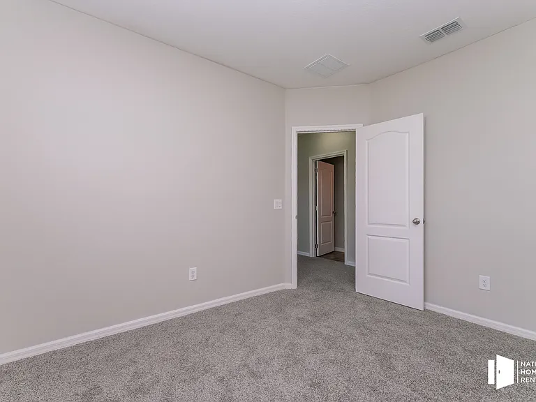 6249 Hancock Ave — Photo 10