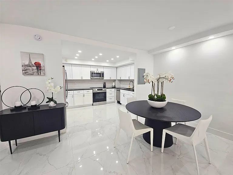 3750 Galt Ocean Dr #209 — Photo 7