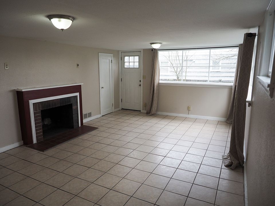 1st image of 4121 W D St