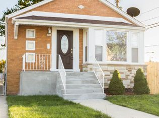 3945 W 67th Pl, Chicago, IL 60629