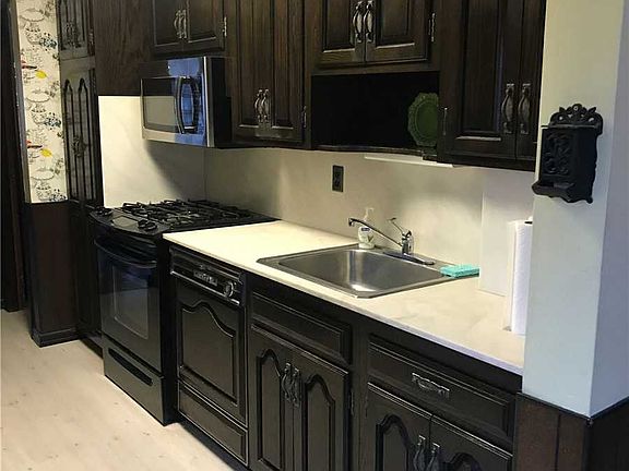 3rd image of 7835 78th St