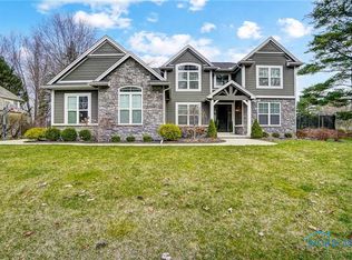 7510 Wind River Dr, Sylvania, OH 43560