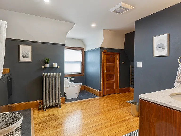 318 Brighton Ave — Photo 12