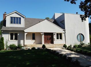 29 Heather Ln, New Hyde Park, NY 11040