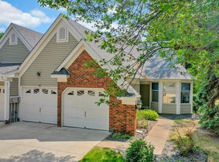 4252 Pond View Dr, White Bear Township, MN 55110
