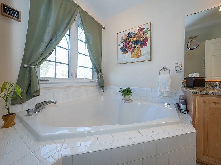 903 Maplewood Dr — Photo 60