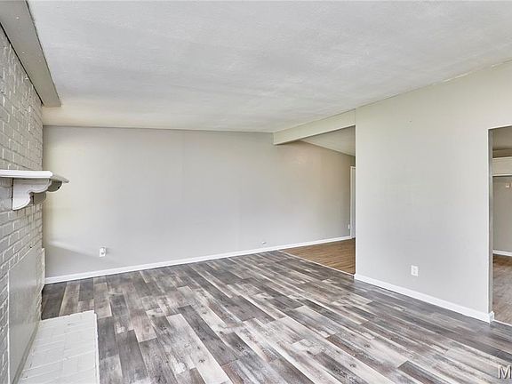 5th image of 475 Countryside Dr