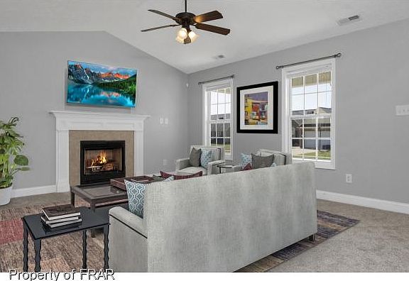 4th image of 272 Westminster Dr