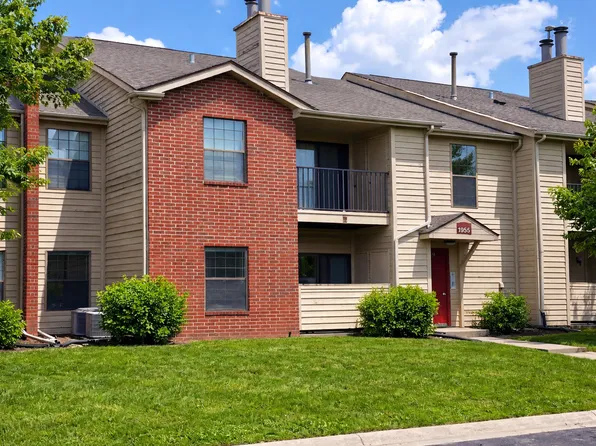 1955 N Hicks Rd APT 105, Palatine, IL 60074