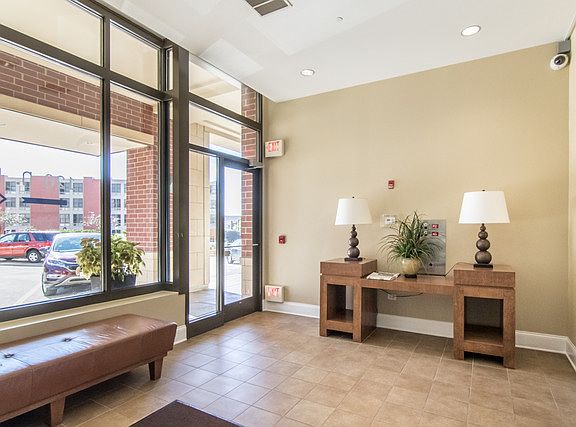 5th image of 120 N Northwest Hwy #310