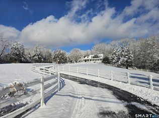 819 Main Street North, Woodbury, CT 06798