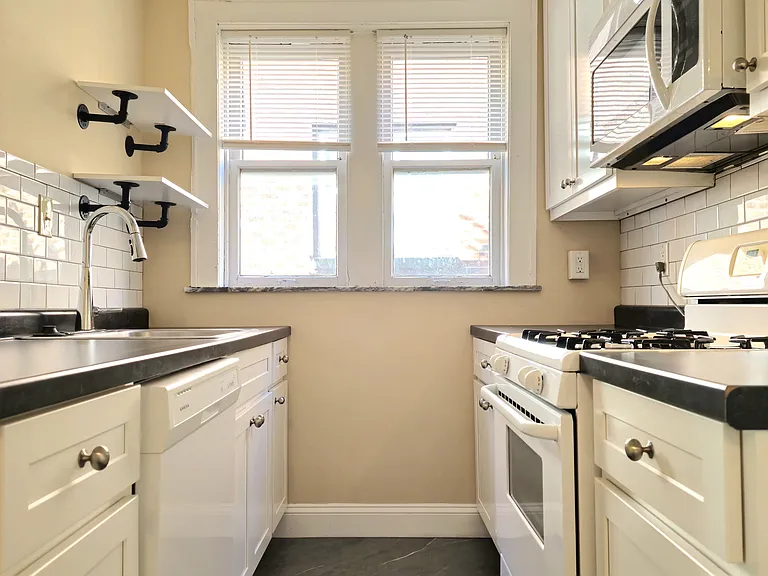 7046 Forsyth Blvd #1 — Photo 7