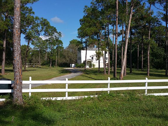 2nd image of 9901 Merle Dr