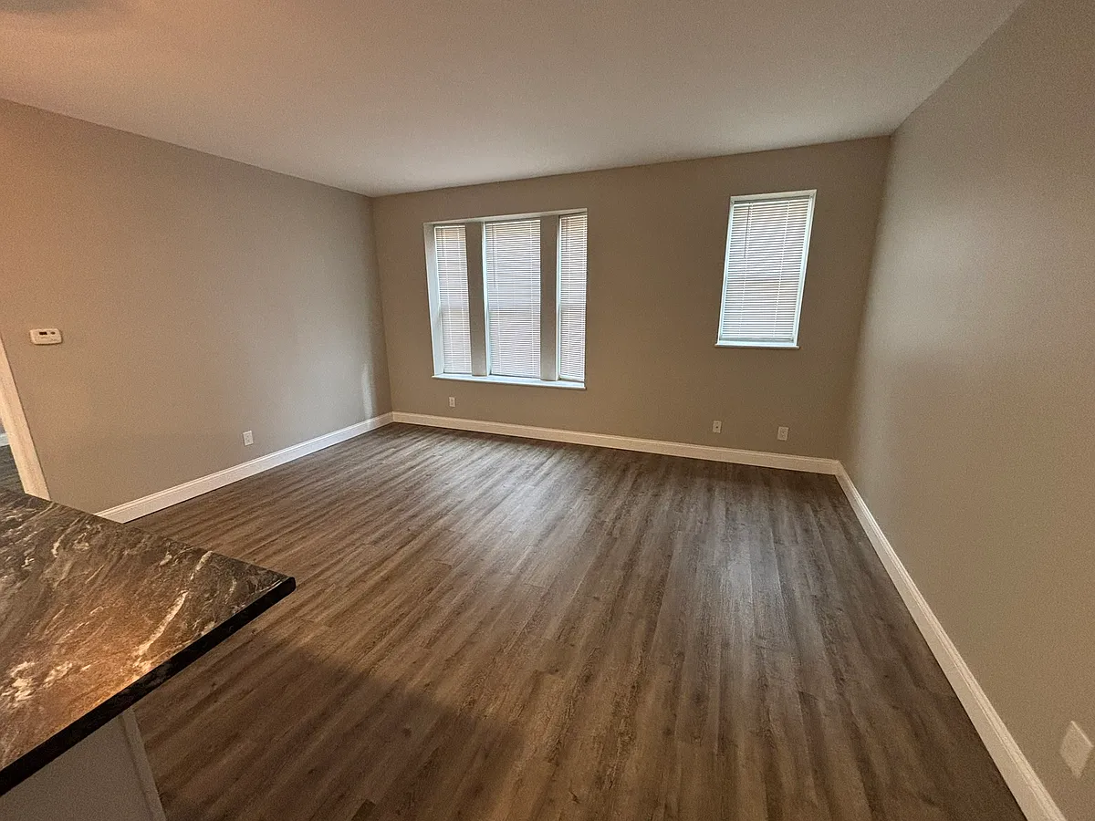 Building Photo - 5316 Pershing Ave #508
